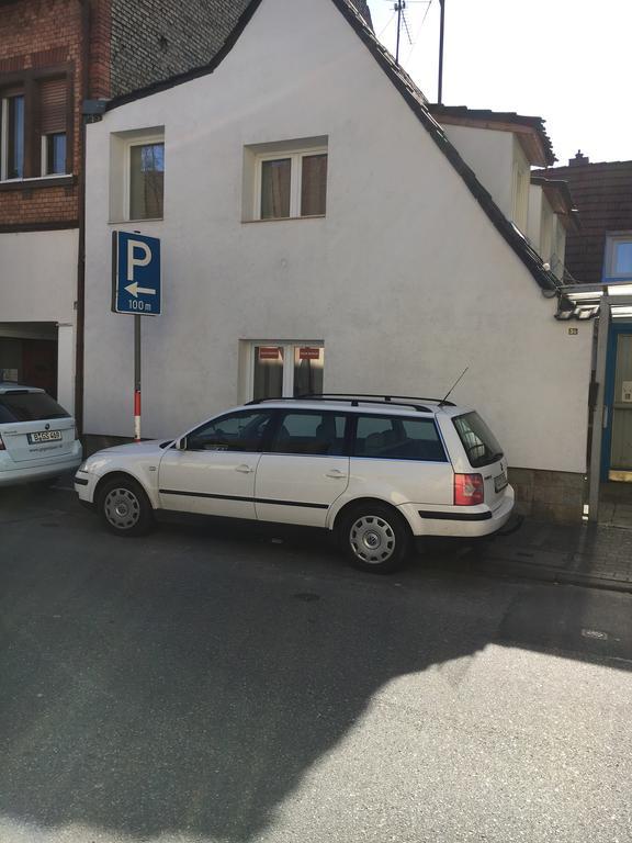 Pension Haus Baron 2 Friedrichsfeld Edingen-Neckarhausen Eksteriør billede